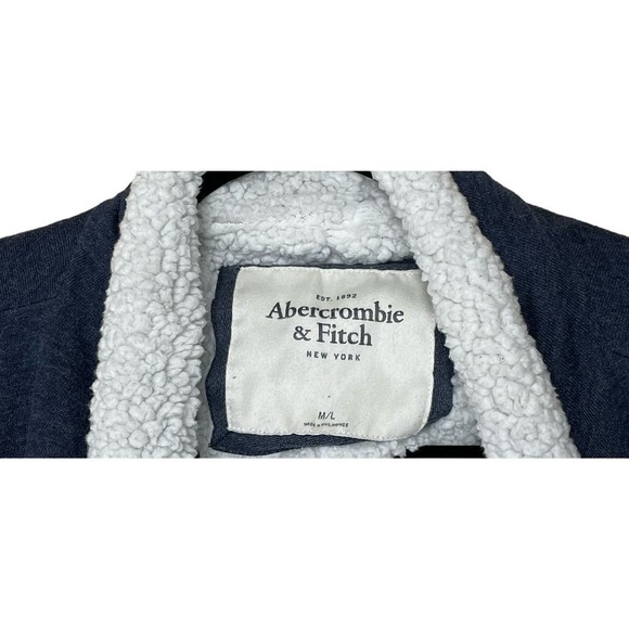 Abercrombie and Fitch Sherpa Lined Draped Jacket , M/L - Picture 3 of 5